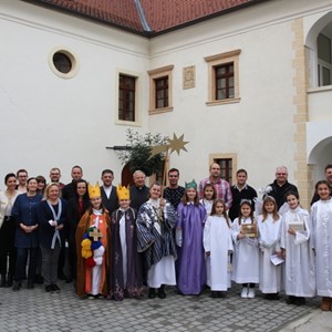 Pjevači Betlehemske zvijezde posjetili Nadbiskupski duhovni stol